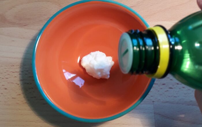 Making fizzy rocks